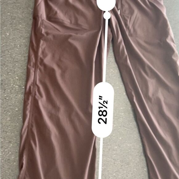 Lululemon Tan Lightweight Athelic with Subtle Sheen size L - Picture 4 of 8